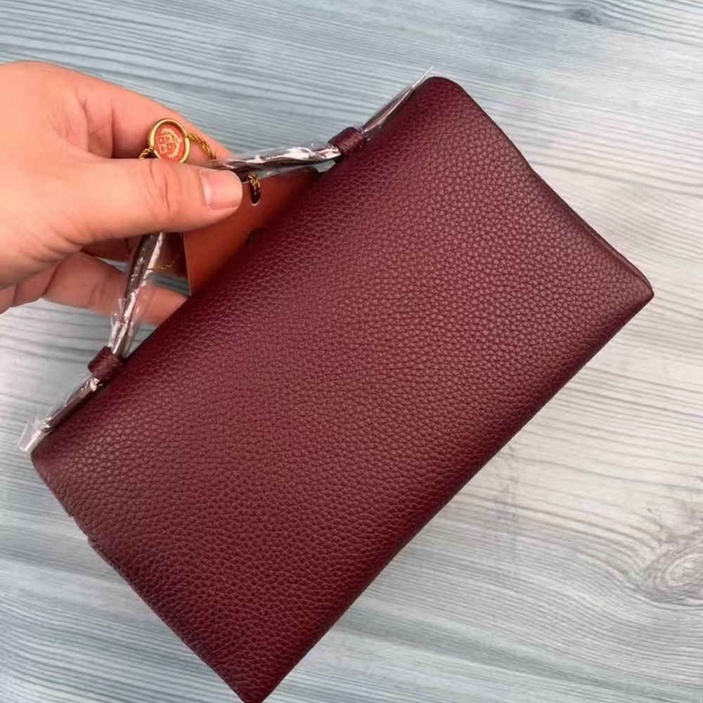 Loro Piana wine red lychee patterned handbag - Picture 2 of 5